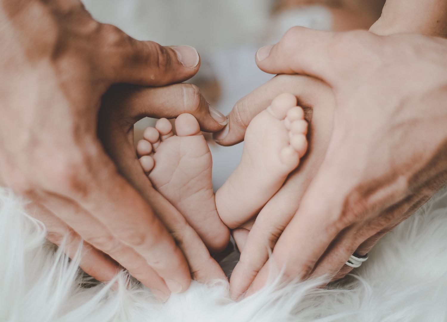 Neurodermitis bei Babys: So stärkt ihr eure Eltern-Kind-Bindung